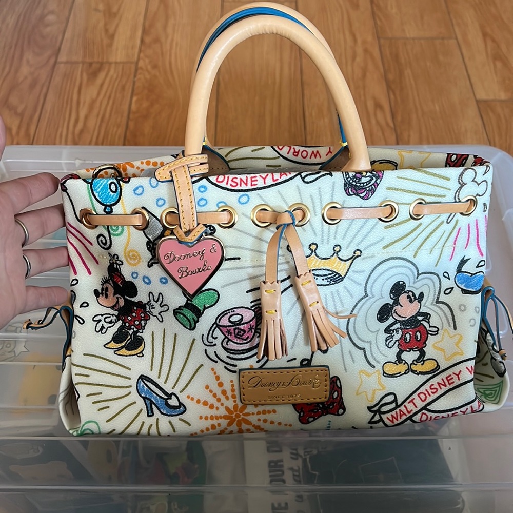 Dooney and Bourke Sketch Print. Mint condition. No stains or marks. Out of a box